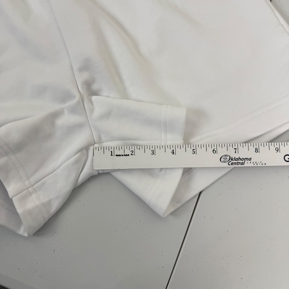 ON Cloud Club Shorts Womens Medium White Pockets Running 1W10740069 NEW - Picture 10 of 10